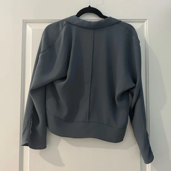 NWOT - Aritzia Babaton Martin Blouse in Dark Slate - Picture 5 of 10